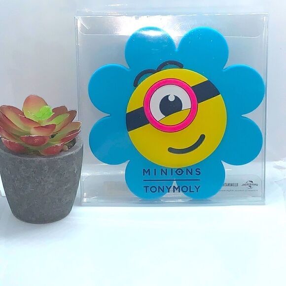 $10⭐️ TONYMOLY MINIONS MIRROR  - Picture 3 of 3